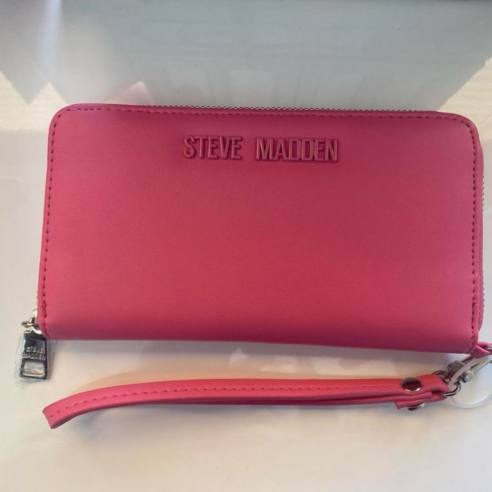 Steve Madden Vibrant Pink Wristlet